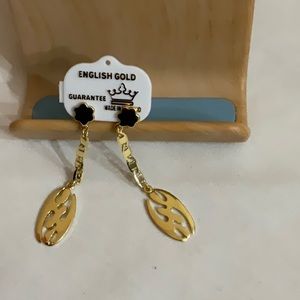 GOLD PLATED EARRINGS